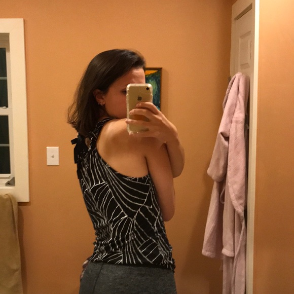 Blouse - Picture 2 of 3